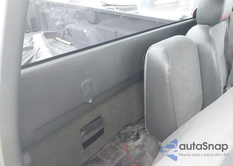 2006 Chevrolet Silverado 1500 Work Truck z USA, uszkodzony, nr VIN 3GCEC14V26G190672